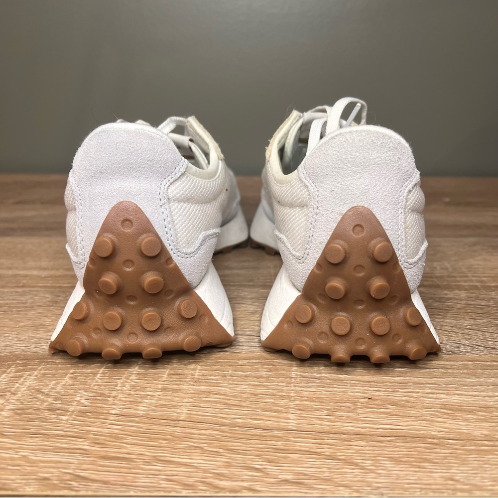 New Balance 327 Women’s Sneakers White Grey Gum Sole | Size 6.5 - Picture 5 of 7